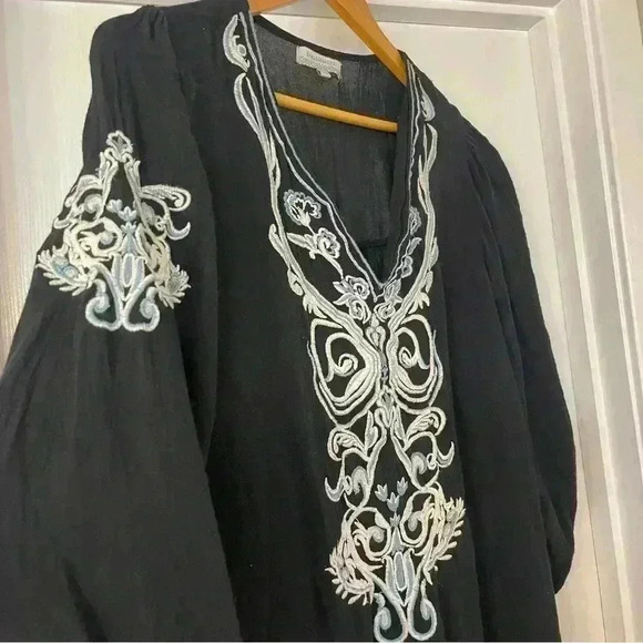 World Market Short Sleeve Embroidered Popover Knee Length Dress Size Small/Med - Picture 2 of 9